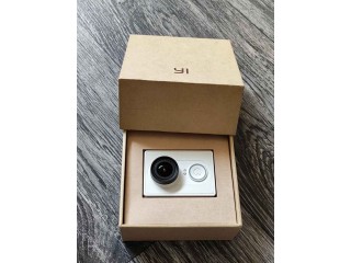 Xiaomi Yi Action Camera + 2 Batteries