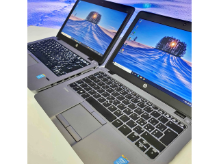 HP EliteBook 820 5éme et 4éme Géneration 8Gb / 256 Gb SSD Clavier Lumineux