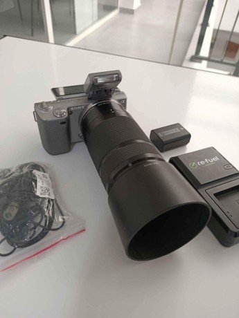 camera-sony-nex5-avec-objectif-55-210mm-chargeur-flash-batterie-big-0