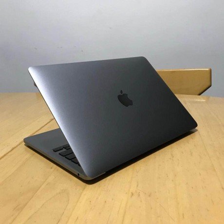 macbook-pro-2020-m1-big-0