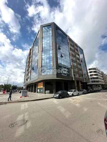 espace-de-bureaux-coworking-big-0