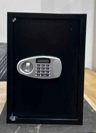 a-vendre-mobilier-de-bureau-et-scolaire-coffre-fort-machine-compteuse-de-billet-big-3