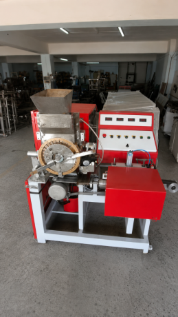 machine-a-sucre-en-cubes-entierement-automatique-big-0