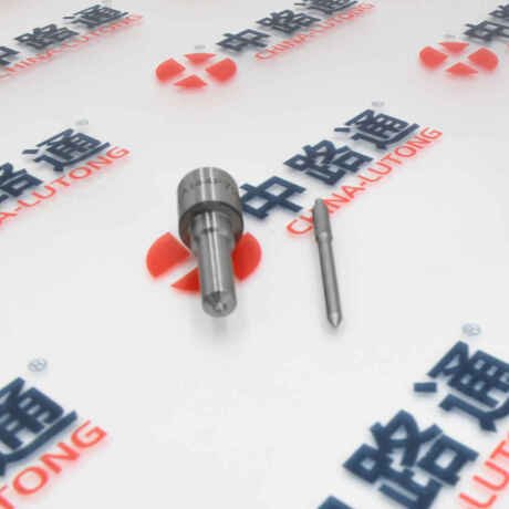 common-rail-fuel-injector-nozzle-dlla144p690-common-rail-fuel-injector-nozzle-dlla143p761-big-0