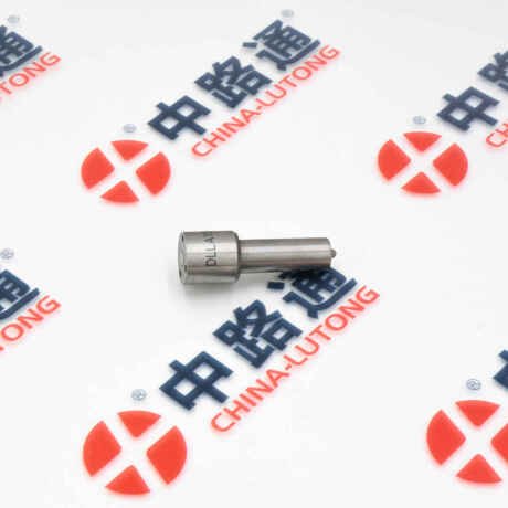 common-rail-fuel-injector-nozzle-dlla148p2689-big-0