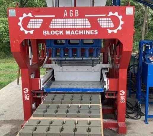 machine-a-brique-semi-automatique-agb-41-big-0